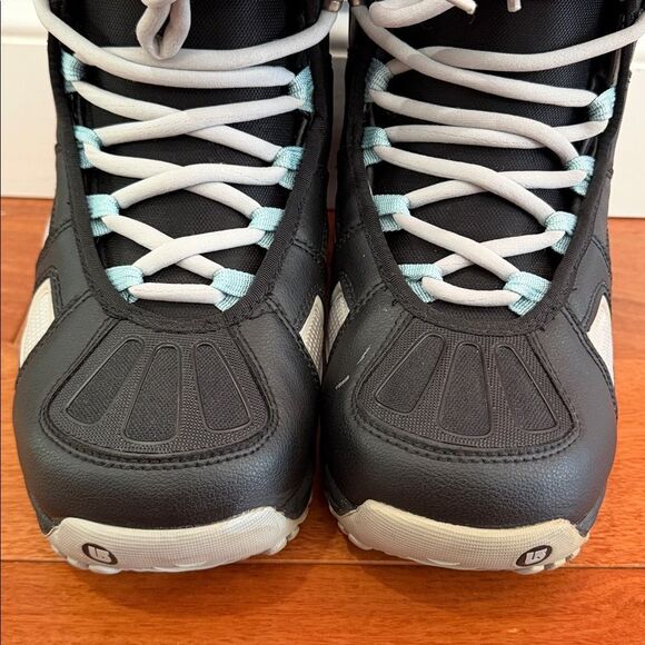 Burton Women's Fader Snowboard Boots - Black and Light Blue size 9 - Picture 10 of 10